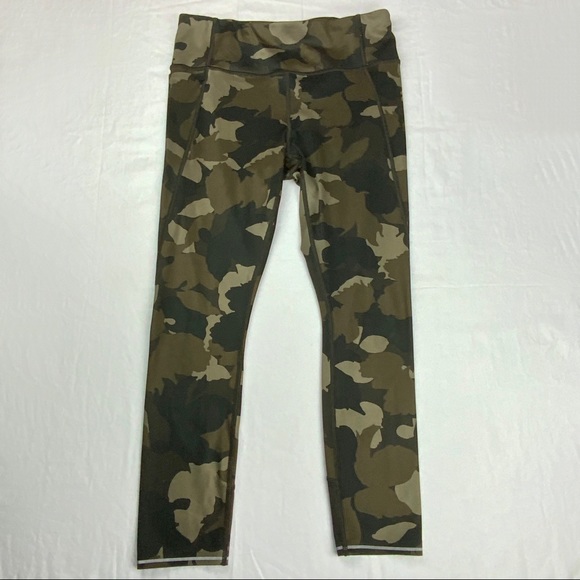 Athleta Ultimate Stash Pocket Camo 7/8 Tight SP Small Petite - Picture 3 of 12